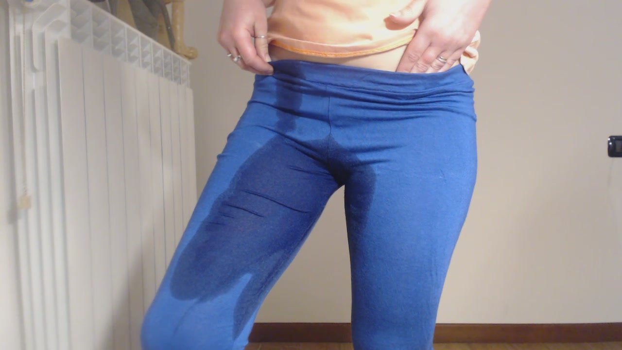 Pee In Yoga Pants Porn Videos Tube8