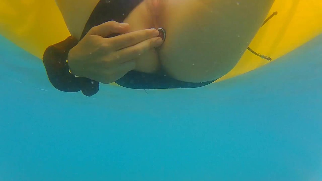 ENJOY Butt Plug IN And OUT Among Fish N Corals Porn Videos Tube8